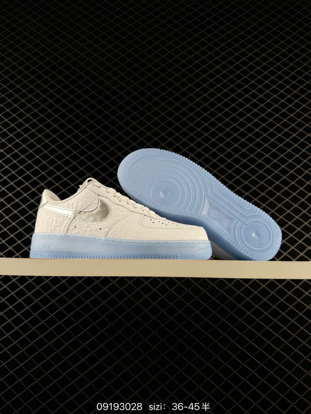 Nike AIR FORCE 1-IR1981-100
